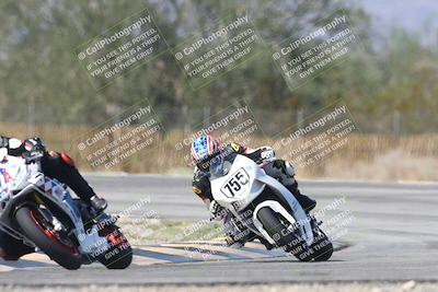 media/Oct-05-2025-CVMA (Sun) [[beeef4f201]]/Race 10-Formula Lightweight Twins Shootout/